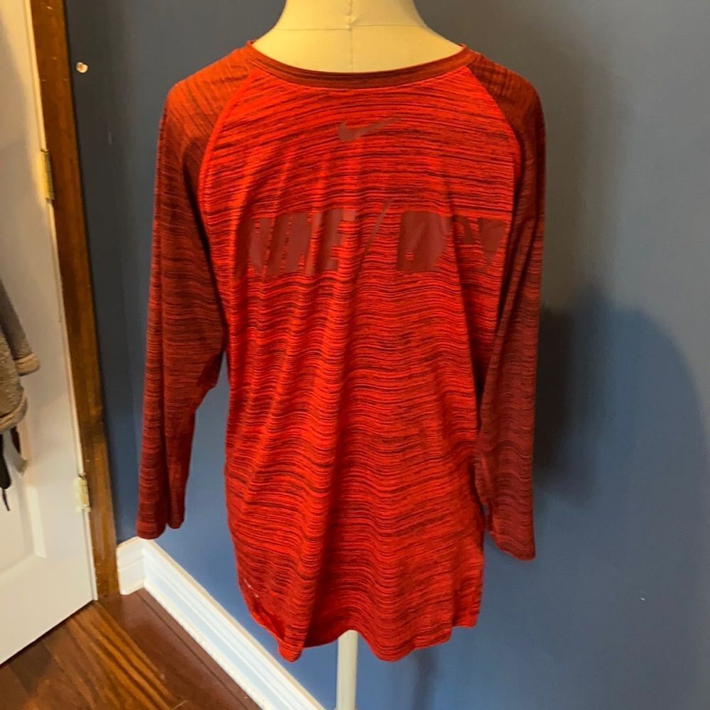 The Nike Tee MLB Red Camo Long Sleeve Size Small ⭐️